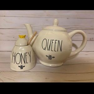 Rae Dunn bee tea set
